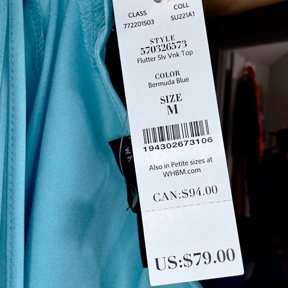 *NWT WHITE HOUSE BLACK MARKET Flutter Sleeve Silky V-Neck Top in Bermuda Blue - Picture 7 of 12